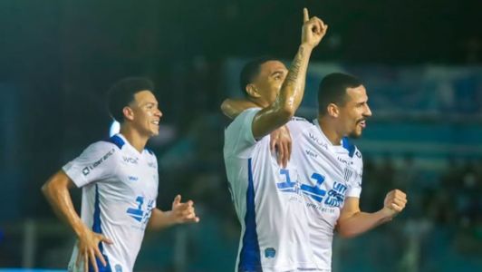 Paysandu e Avaí se enfrentaram pela 30ª rodada da Série B neste sábado (25)