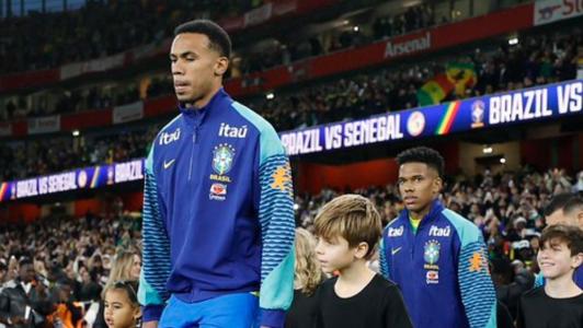 Gabriel Magalhães (à esq.), titular da Seleção Brasileira, sentiu incômodo na coxa durante amistoso com Senegal