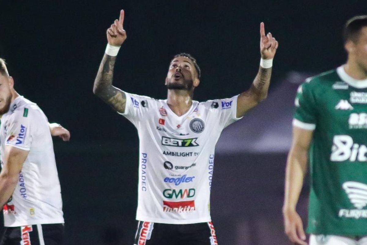 Série B: Amazonas vence Brusque e Guarani é superado pelo Operário