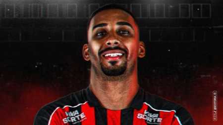 Vitória anuncia contratação do lateral-direito Mateusinho