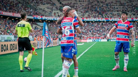 Breno Lopes comemora o seu gol que deu a vitória ao Fortaleza sobre o Flamengo