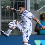 William volta a dar assistência pelo Cruzeiro e quebra seca da 'era Diniz'