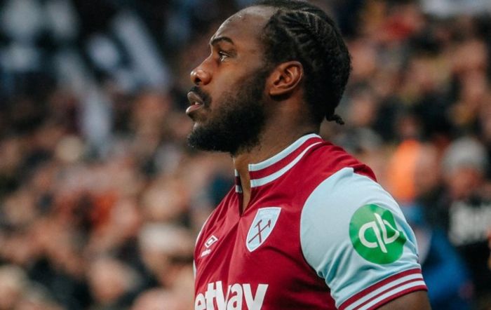 Michail Antonio, atacante do West Ham-ING, em ação no futebol inglês