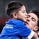 Zagueiro do Cruzeiro, Villalba faz desabafo sobre distância do filho