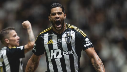 Hulk celebra o gol 500 da carreira na partida contra o Bahia pelo Brasileirão