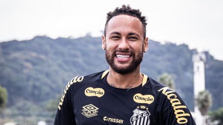 Craque do Santos, Neymar está fora há mais de um mês