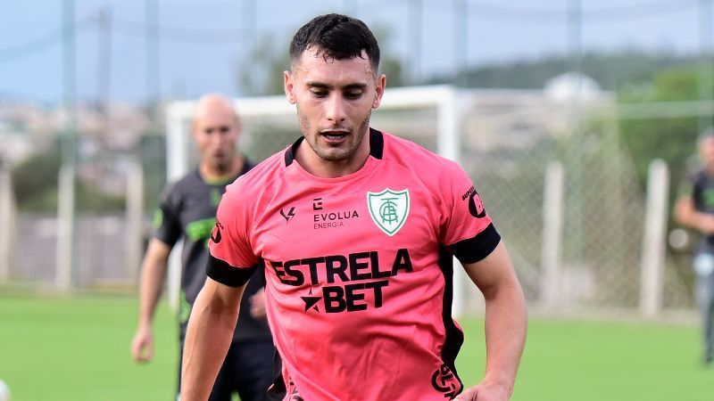 Em recuperação de tendinite, Martínez inicia transição física no América