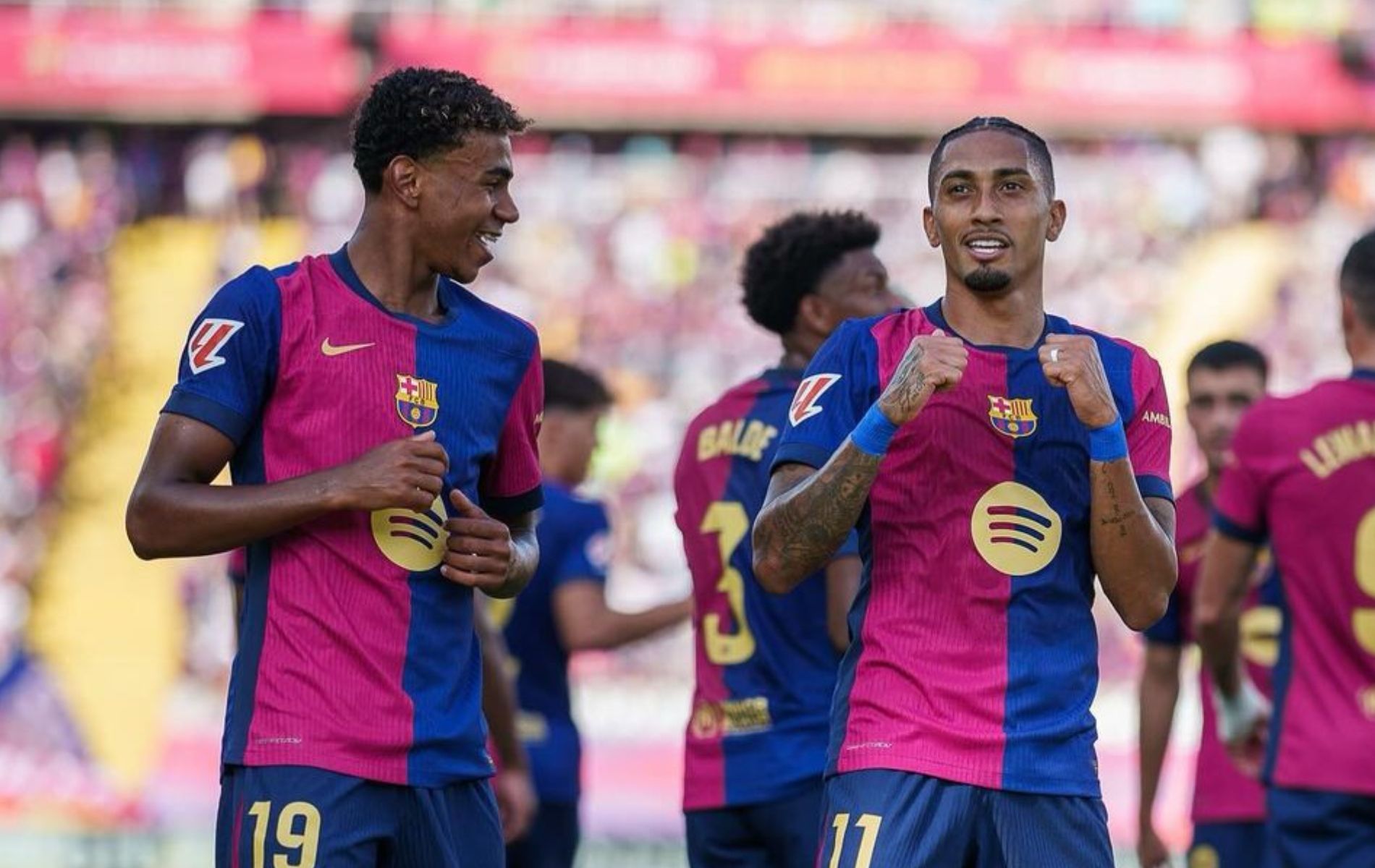 Com três gols de brasileiro, Barcelona detona Valladolid de Pezzolano e Ronaldo no Espanhol