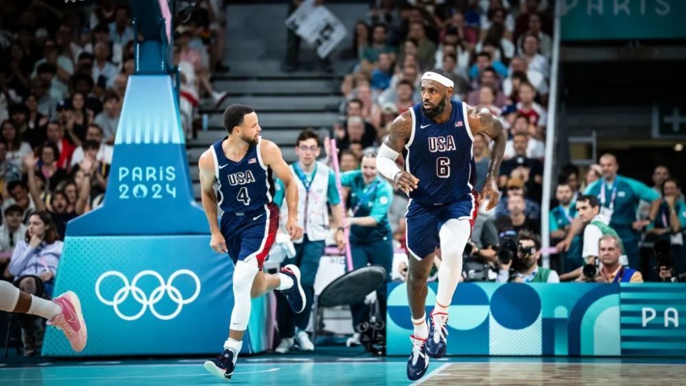 Dream Team dos EUA enfrenta anfitriã França pelo ouro em Paris 2024