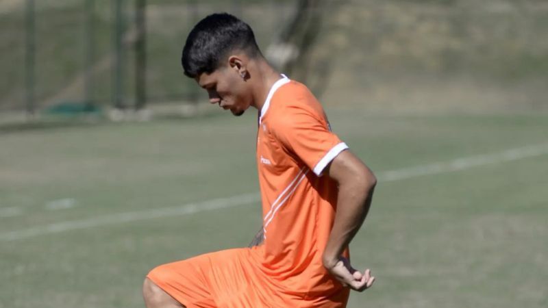 Dimas retorna ao Coimbra após passagem pelo Corinthians
