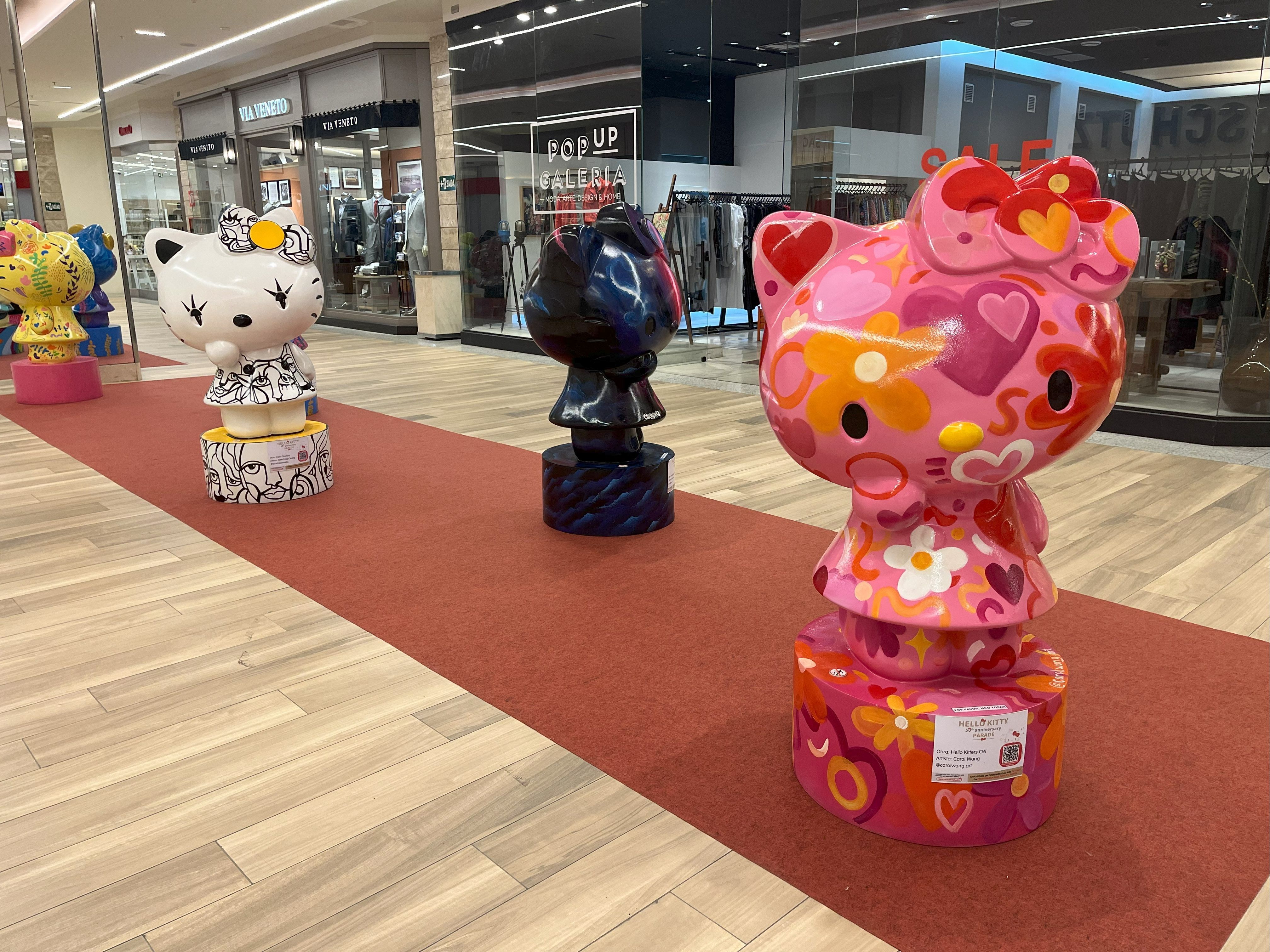 Exposição no DiamondMall homenageia os 50 anos da famosa personagem Hello Kitty