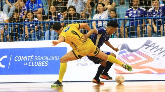 Foz Cataratas vence Praia Clube pela Liga Nacional de Futsal