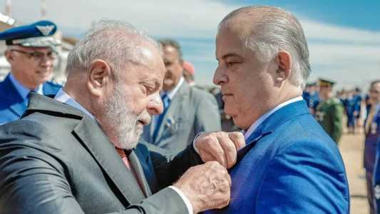 França comanda, atualmente, o Ministério dos Portos e Aeroportos