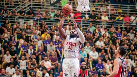 Franca, do ala David Jackson, está a uma vitória do título do NBB