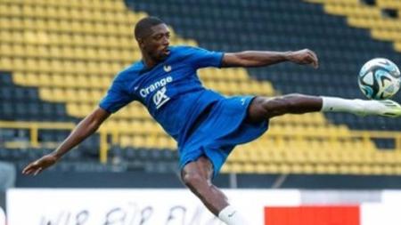 França é líder do Grupo B