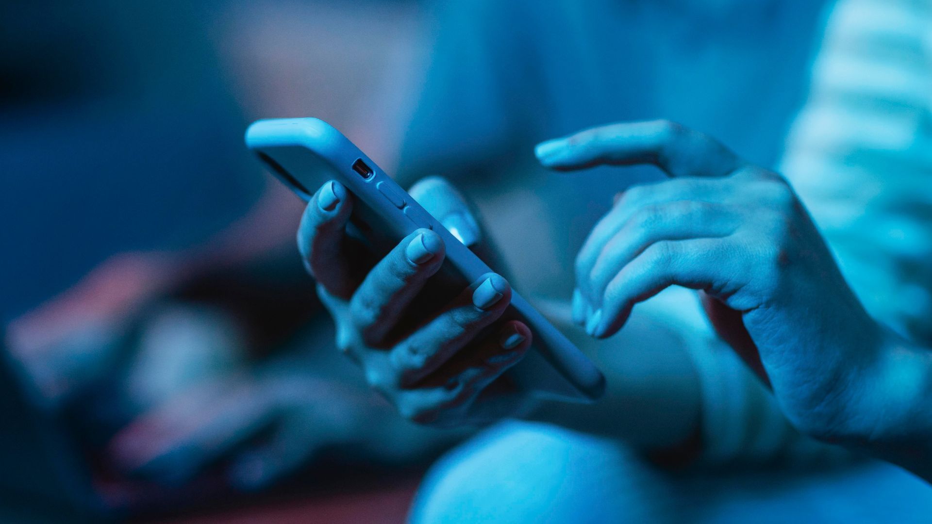 França prende oito pessoas por morte transmitida ao vivo nas redes sociais