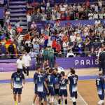 Paris 2024: França vence Alemanha de virada a vai às semis do vôlei masculino