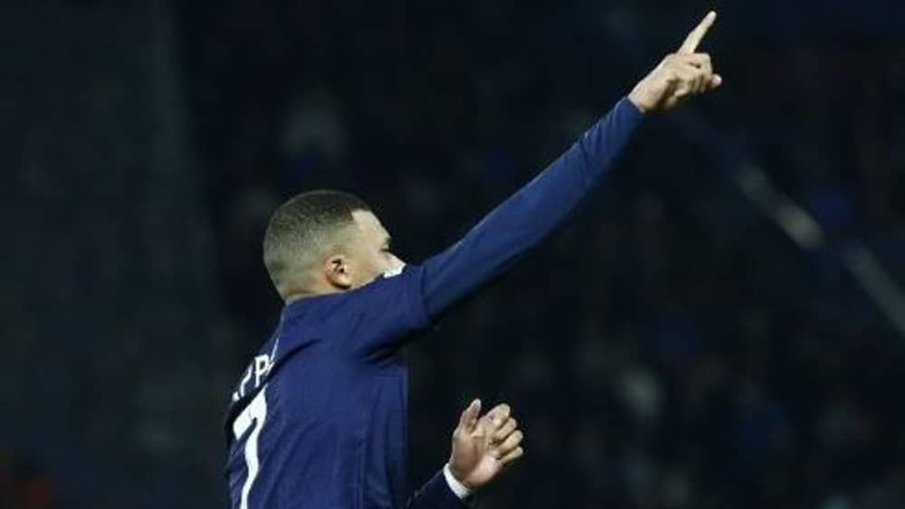 Mbappé marca no fim, e PSG garante empate contra Newcastle na Champions League