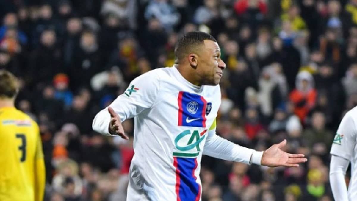 Mbappé é relacionado pelo PSG para enfrentar Bayern na Champions