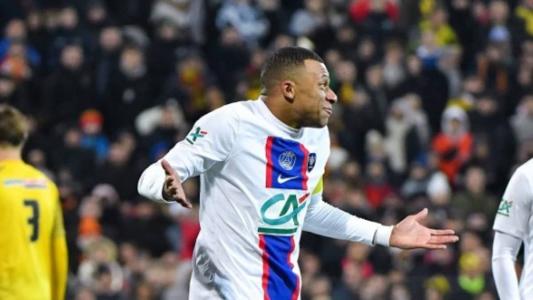 Francês se recuperou de lesão e está relacionado para o jogo do PSG
