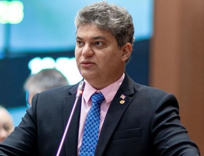 Dono do avião que caiu no Maranhão, deputado diz que piloto era 'amigo muito próximo'