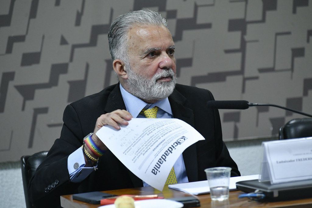 Lula chama embaixador do Brasil em Israel de volta ao país