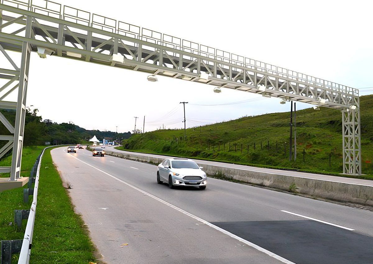 Governo estuda suspender multas de motoristas que não pagaram pedágio 'free flow'
