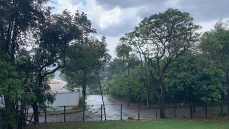 Frente fria deve aliviar onda de calor neste domingo (19)