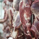 China suspende importação de carne bovina de três frigoríficos brasileiros
