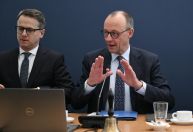 Merz diz que Ucrânia pode ter de ceder território em acordo de paz com a Rússia