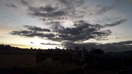 Frio intenso foi sentido por volta das 2h desta madrugada