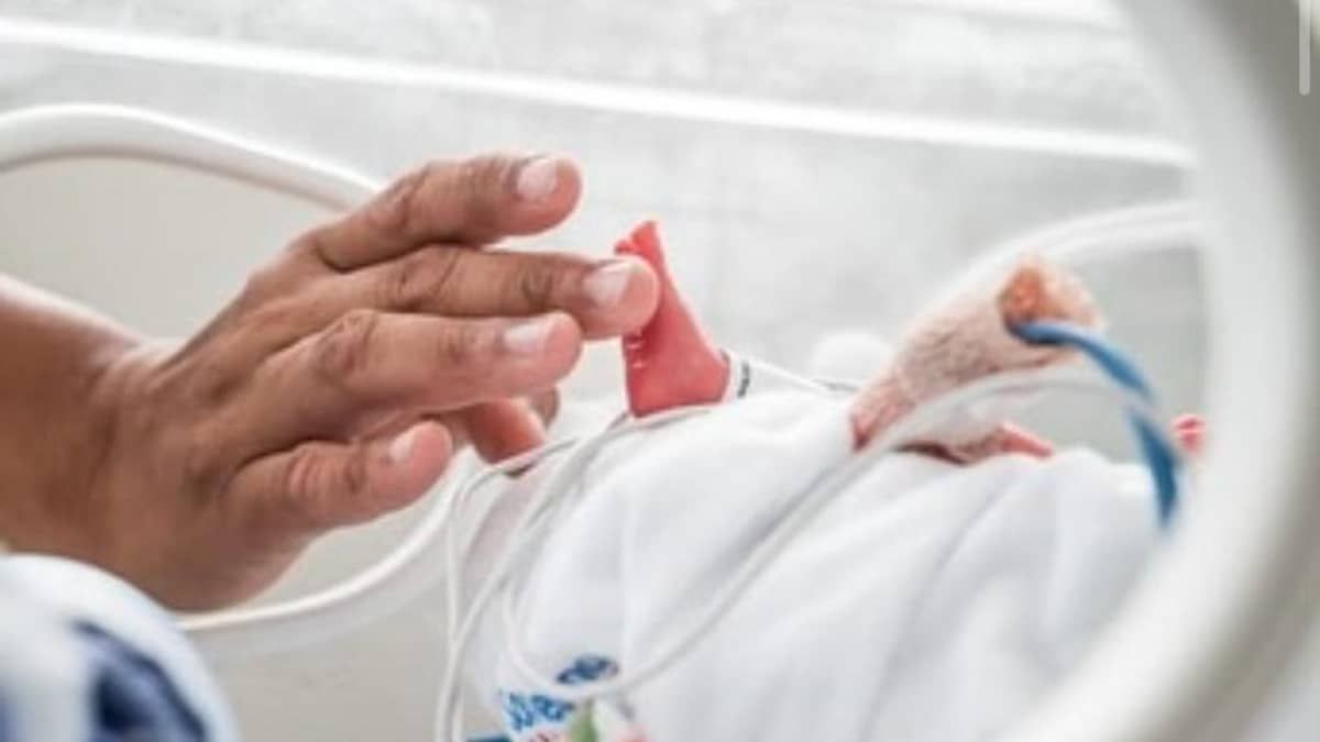 Sêxtuplos: pai diz que um dos bebês teve complicação e pede orações