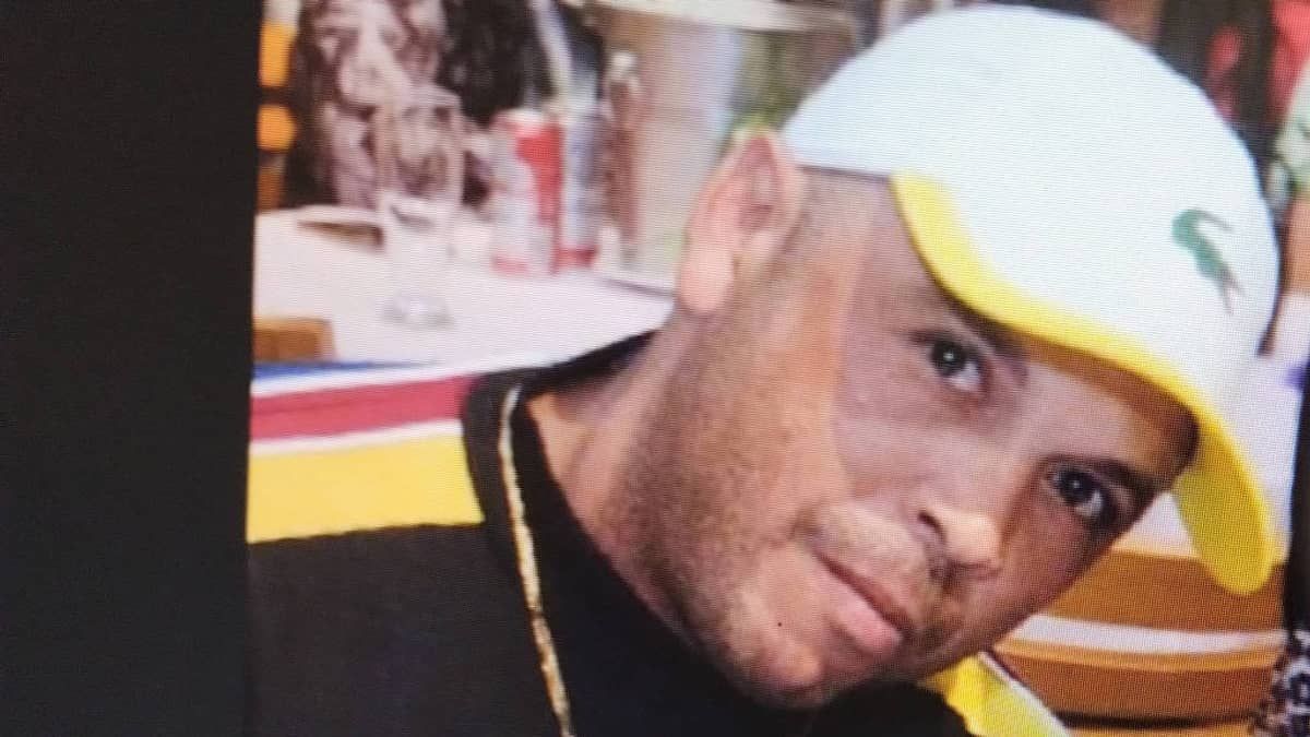 Chefe do PCC em Santos é procurado por atacar a tiros carro com PMs 