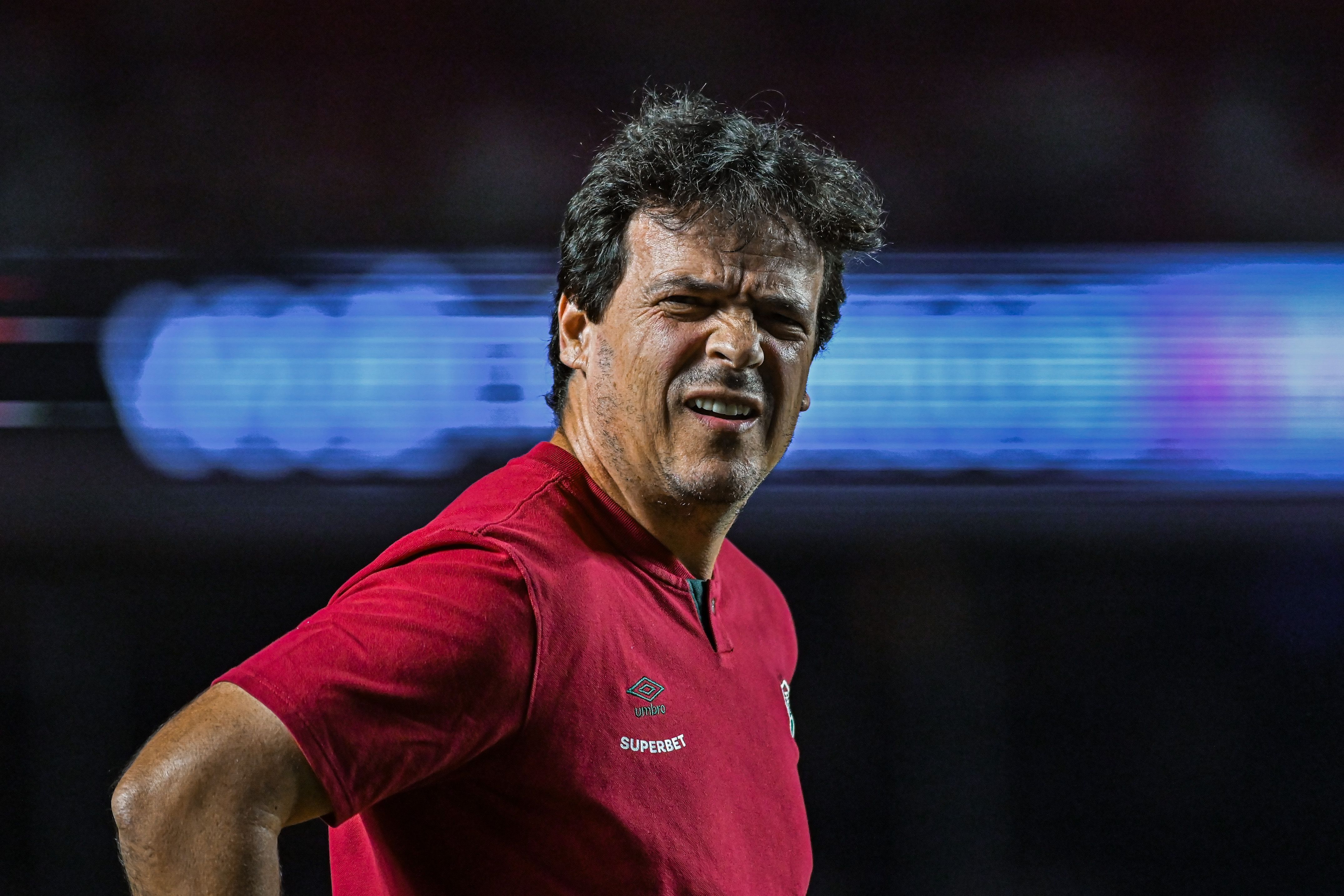 Fernando Diniz discute com Luciano e é expulso de jogo entre São Paulo x Fluminense