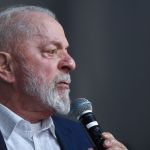 Lula não cala, dólar chega a R$ 5,70