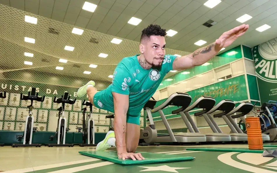 Saiba a real condição de Paulinho quando se transferiu do Atlético para o Palmeiras