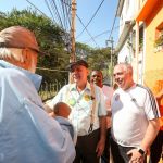 Fuad Noman caminha pelo Alto Vera Cruz e fala sobre orçamento participativo