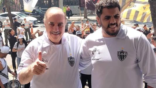 Fuad e Gordin posaram para foto na porta da sede da PBH