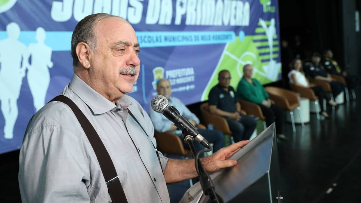 'Só sabe me ofender e grava todo mundo', diz prefeito sobre presidente da Câmara de BH
