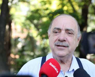 O prefeito de BH, Fuad Noman, concede entrevista coletiva