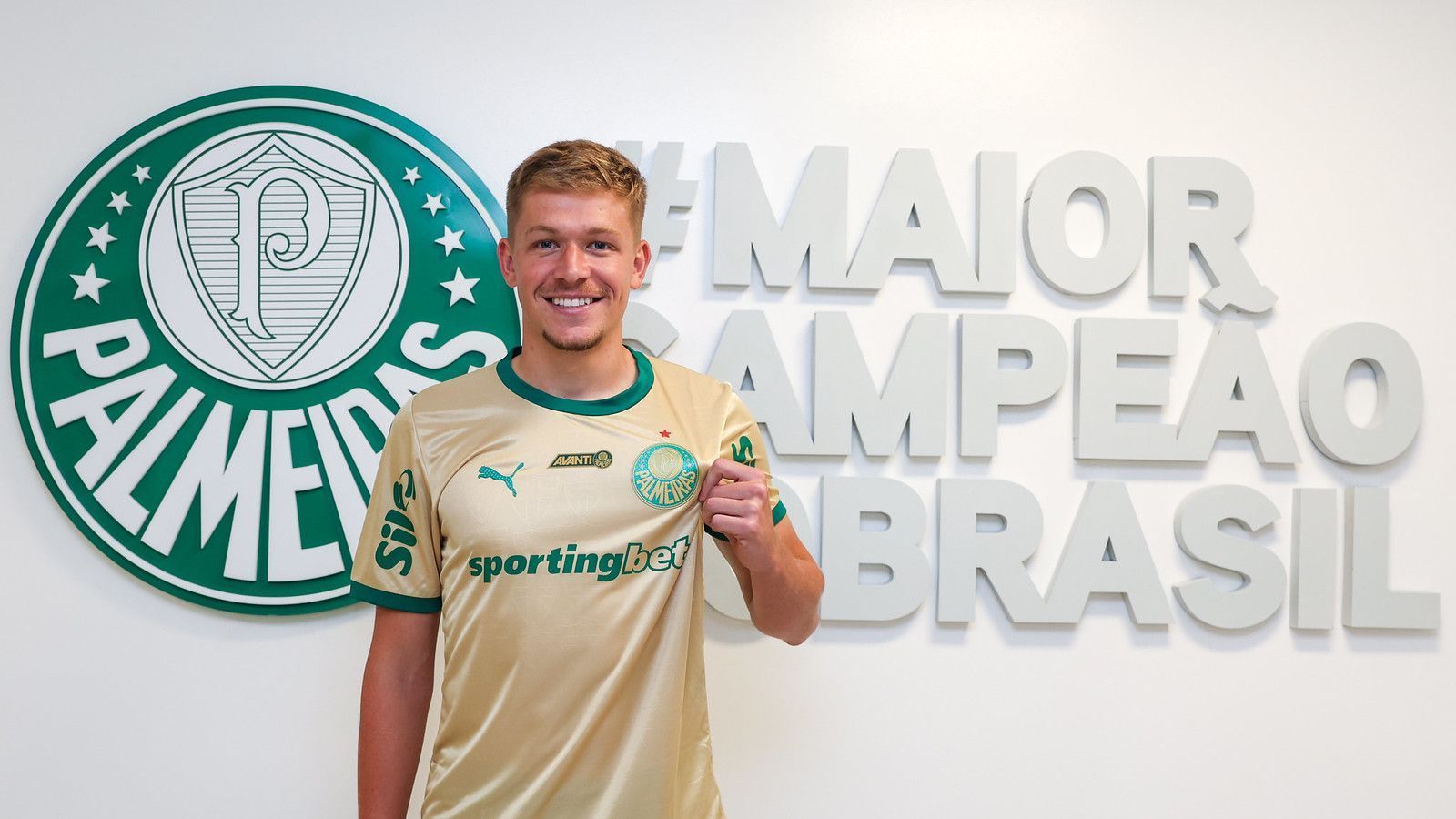 Ex-Atlético, Fuchs abre o jogo sobre acerto com Palmeiras e revela pedido de Paulinho
