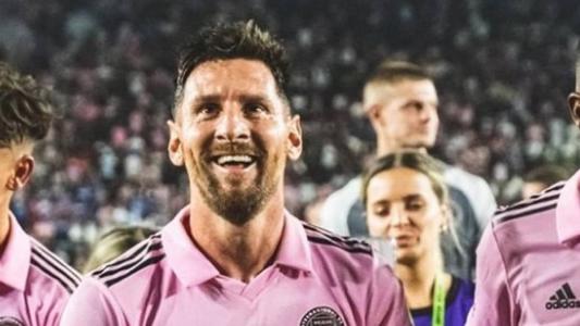 Funcionário foi demitido ao pedir autógrafo a Messi