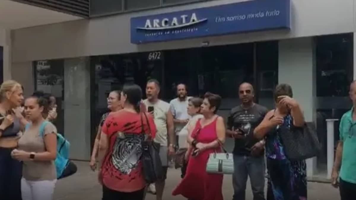 'Tiraram os meus dentes sem o meu consentimento', denuncia paciente de clínica odontológica de BH que fechou as portas 