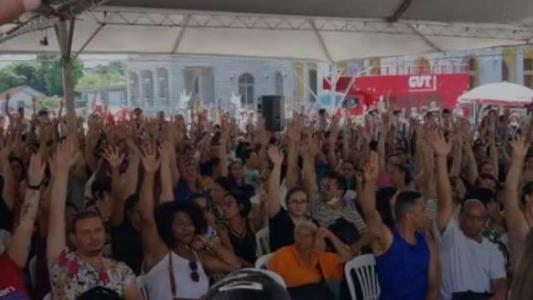 Funcionários públicos aceitaram os termos da Prefeitura de Belo Horizonte e vão renegociar em outubro