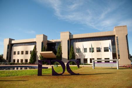 FDC tem 48 anos e está entre as 10 melhores escolas de negócios do mundo pelo Ranking de Educação Executiva do Financial Times 2025