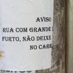 Furtos a carros no bairro Cruzeiro em BH fazem moradores deixarem avisos em árvores: 'não pare aqui'   