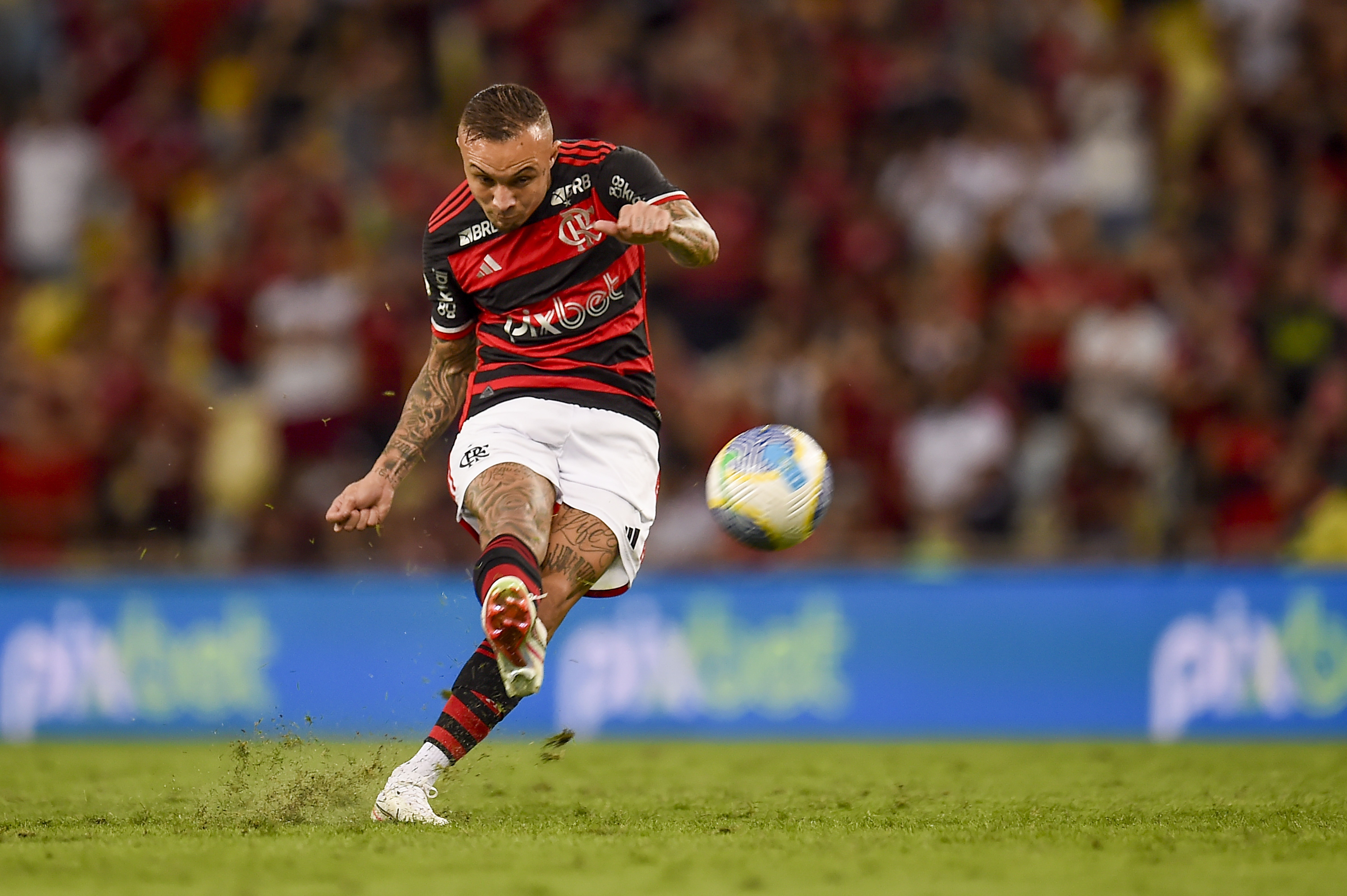 Everton Cebolinha sofre nova lesão e volta a desfalcar o Flamengo