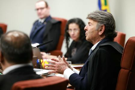STF rejeitou um pedido de liminar para arquivar ação penal contra acusado de roubar um galo e uma galinha, avaliados em R$ 40,  na Zona da Mata de Minas