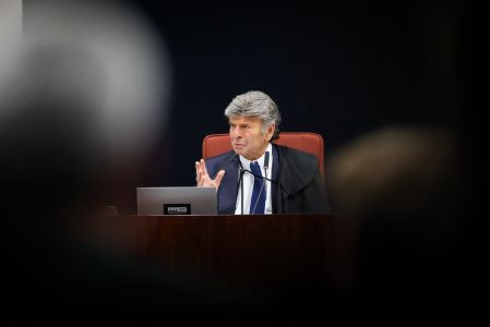 STF rejeitou um pedido de liminar para arquivar ação penal contra acusado de roubar um galo e uma galinha, avaliados em R$ 40,  na Zona da Mata de Minas