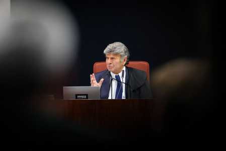 STF rejeitou um pedido de liminar para arquivar ação penal contra acusado de roubar um galo e uma galinha, avaliados em R$ 40,  na Zona da Mata de Minas